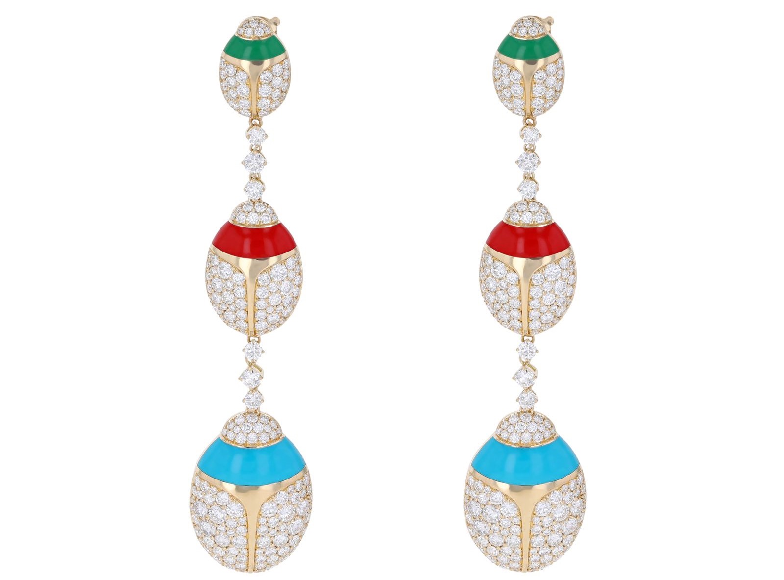 image of a pair of earrings in yellow gold and diamonds