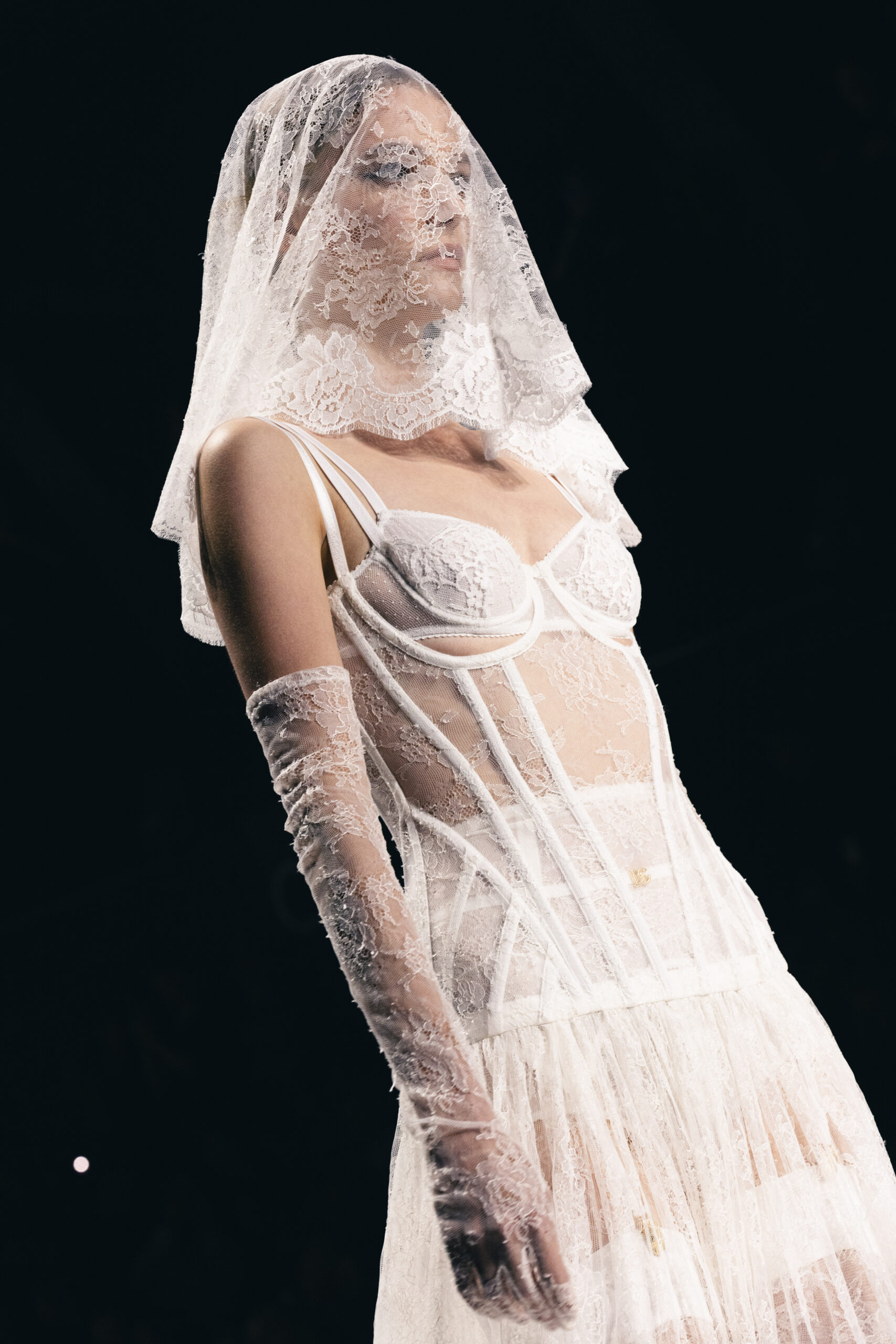 bride with short veil